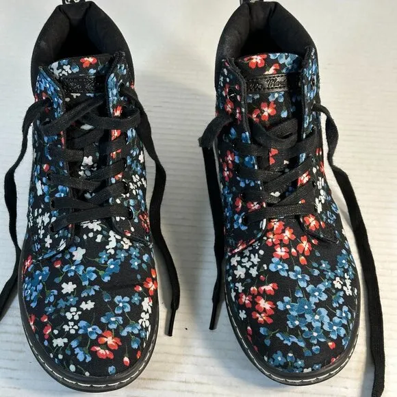 DR MARTENS Ladies SIZE 7 CHUKKA BOOTS