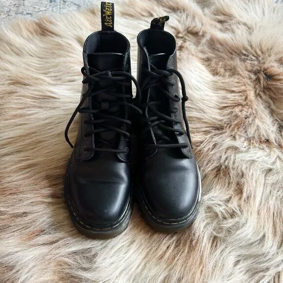 Dr. Martens Luana Black Combat Boots Chunky Lug Sole Lace-Up Style Size 7