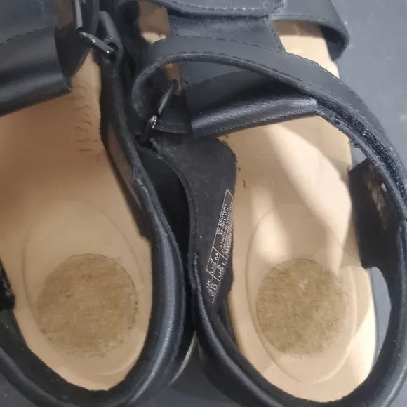 Dr. Martens Moby II Junior Black Sandals Leather Size US L Youth 5