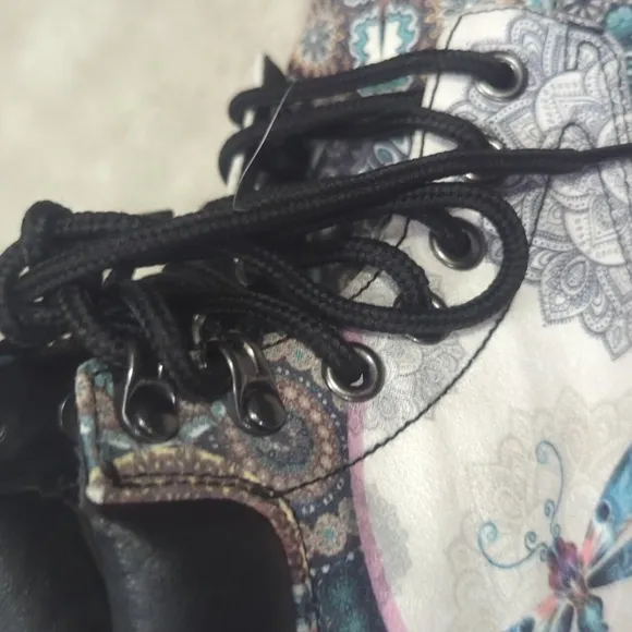 Dragonfly Vintage Mandala Martin  Canvas Boots ~ EUC