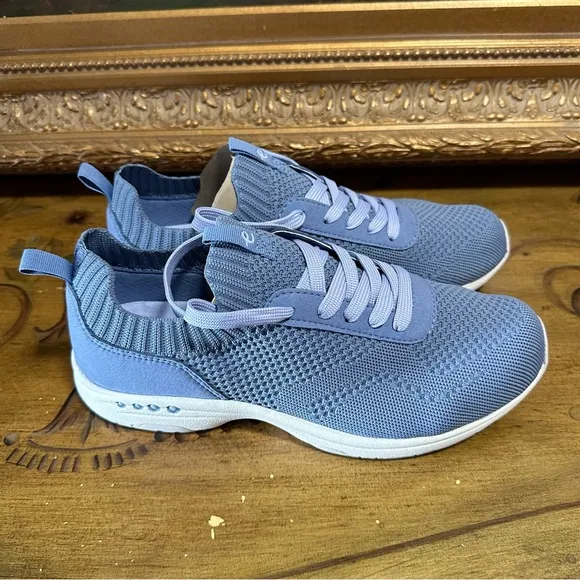Easy Spirit Knit Blue Sneakers - Tahlor Size 9.5 W Brand New in Box