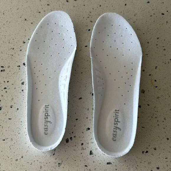 Easy Spirit Women’s White/Gray Classic Sneakers  Walk-Run Lace Up Shoes Size 7.5