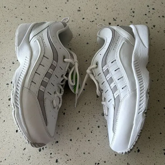 Easy Spirit Women’s White/Gray Classic Sneakers  Walk-Run Lace Up Shoes Size 7.5