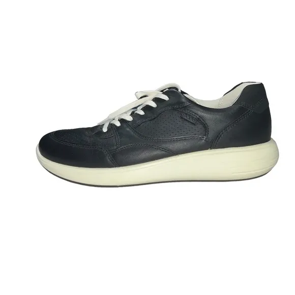 Ecco (EUC) Scandinavian design, Leather Sneakers Size 10