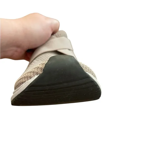 EILEEN FISHER Zing Stretch Knit Pull On Sneakers