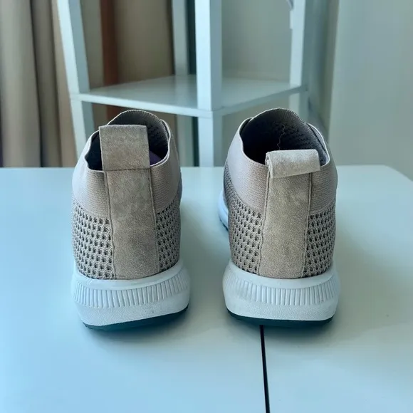 Eileen Fisher Zing sustainable stretch knit sneaker