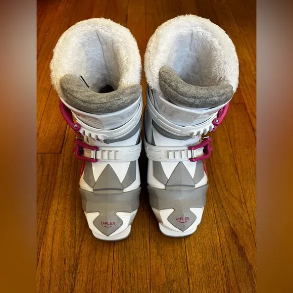 Elan Bloom U-Flex Youth Girls Ski Boots