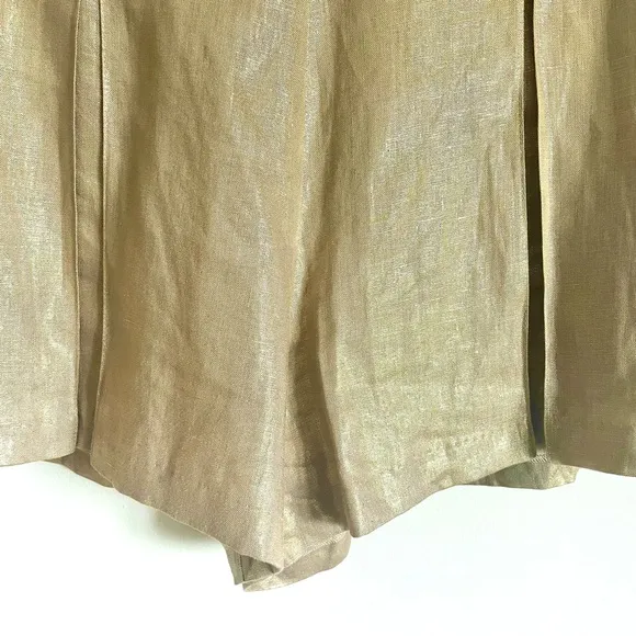 Emily McCarthy Tailored Pleated Linen Gold Metallic Shorts Size M EUC