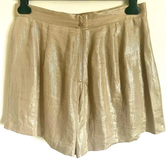 Emily McCarthy Tailored Pleated Linen Gold Metallic Shorts Size M EUC