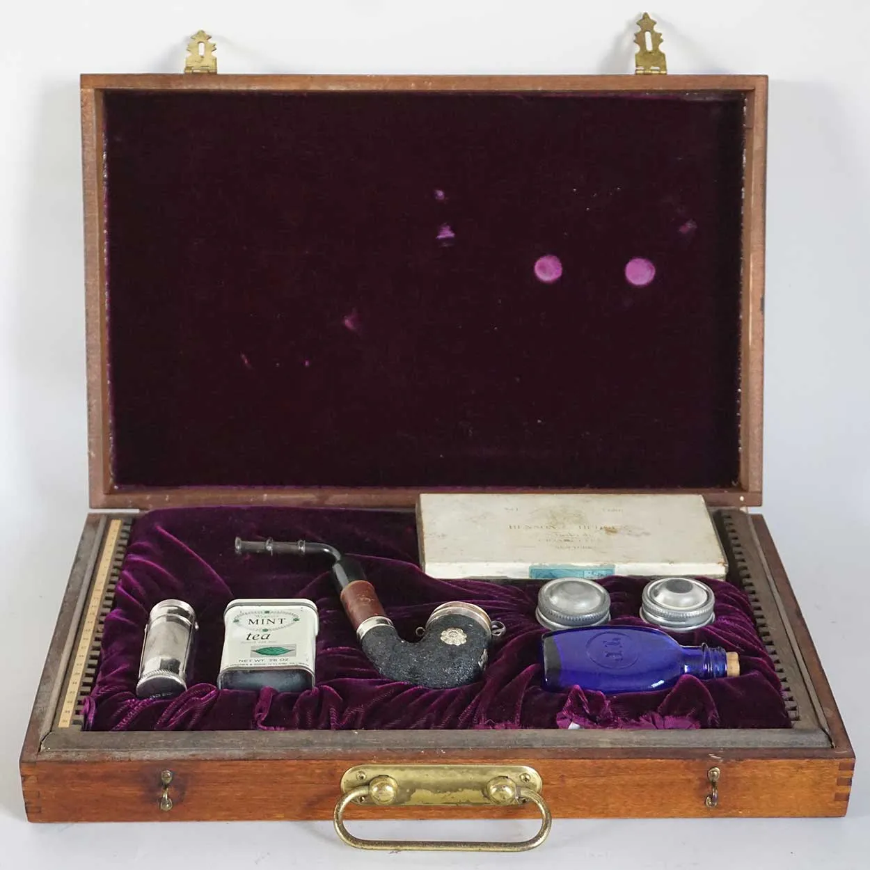 English Cased Pipe and Smoking Traveler's Compendium Set
