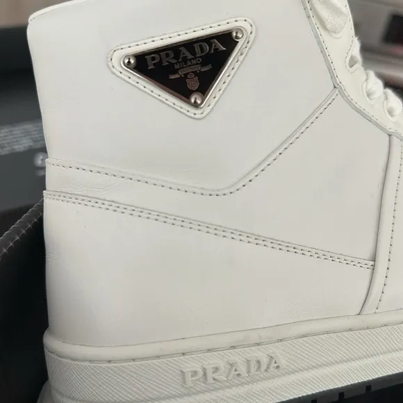 EU 41-42, US MEN’S 8, UK 7. Downtown perforated leather high-top sneakers