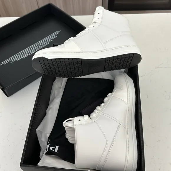 EU 41-42, US MEN’S 8, UK 7. Downtown perforated leather high-top sneakers