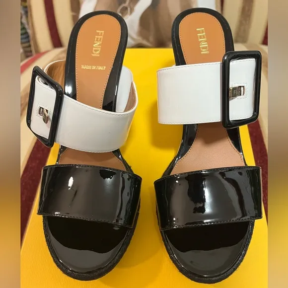 FENDI NIB AUTHENTIC WHITE &amp; BLACK GENUINE PATENT LEATHER WEDGE HEEL SANDALS