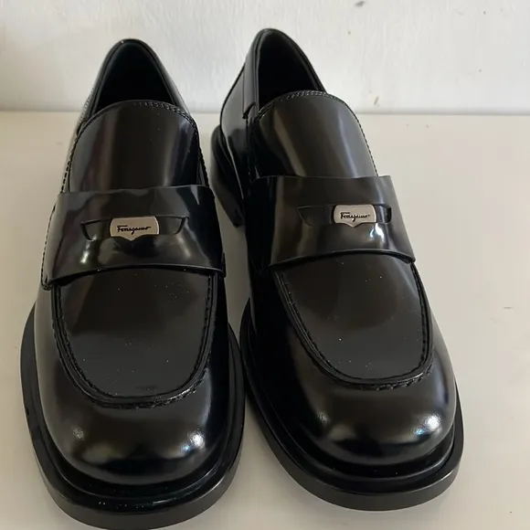 Ferragamo Women’s Black Loafers 1/2 Size Off 6 1/2 &amp; 7 Odd Size Retail $995.00