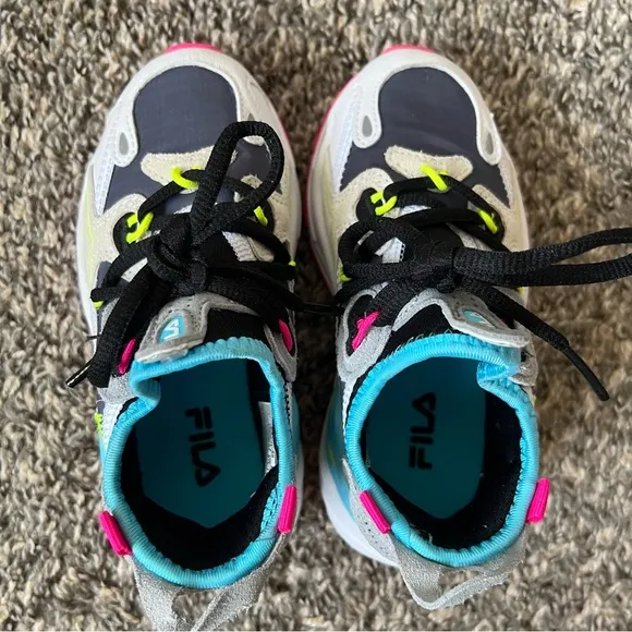 Fila Girls Toddler Kids NWOT Ray Tracer Bright Colors Sneakers‎ Size 10.5