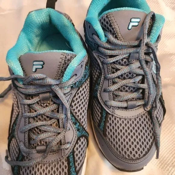 Fila Women's Sneakers, Size 7.‎ Like New. Comfy. Walk or Run