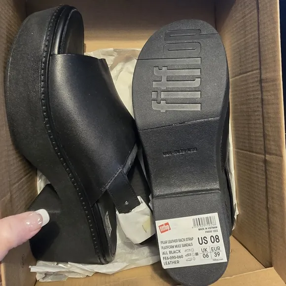 FitFlop Pilar Leather Slingback-Strap Platform Sandals NWT in Box Black Size 8