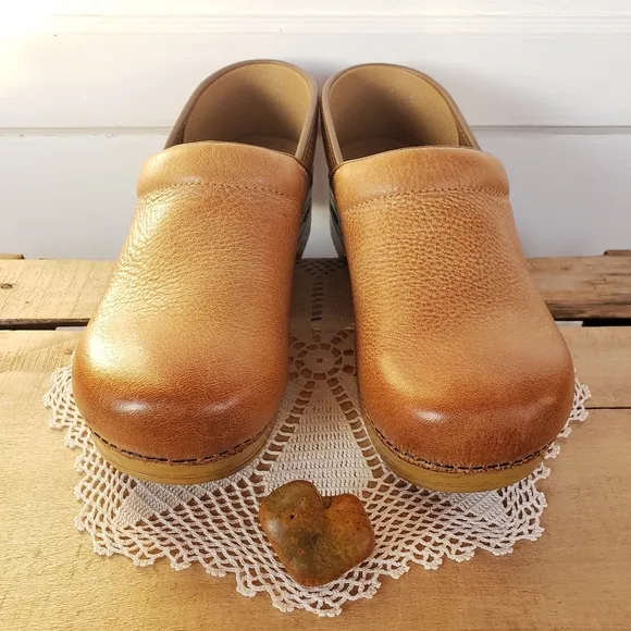 🌿FLASH🌟SALE🌿Honey Dansko Pro Clogs Burnished Distressed Leather Boho 12.5-13