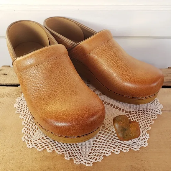 🌿FLASH🌟SALE🌿Honey Dansko Pro Clogs Burnished Distressed Leather Boho 12.5-13