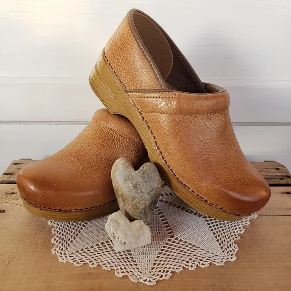 🌿FLASH🌟SALE🌿Honey Dansko Pro Clogs Burnished Distressed Leather Boho 12.5-13