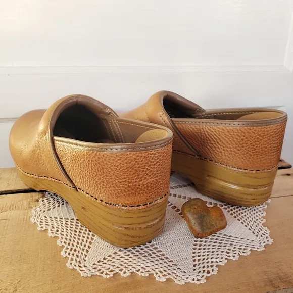 🌿FLASH🌟SALE🌿Honey Dansko Pro Clogs Burnished Distressed Leather Boho 12.5-13