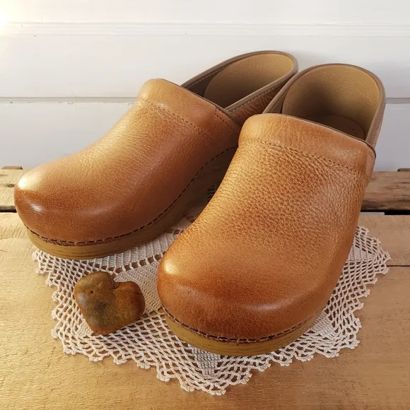 🌿FLASH🌟SALE🌿Honey Dansko Pro Clogs Burnished Distressed Leather Boho 12.5-13