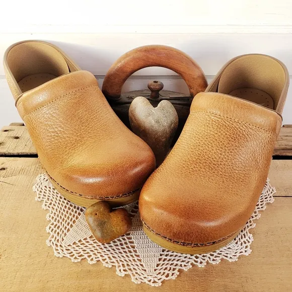 🌿FLASH🌟SALE🌿Honey Dansko Pro Clogs Burnished Distressed Leather Boho 12.5-13