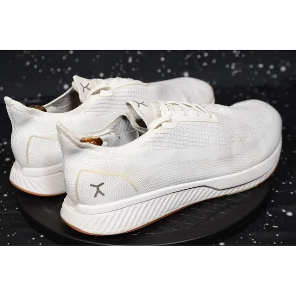 Flux Adapt Runner Sneakers Unisex US Mens 9.5 White Knit Low Top Athletic Shoes