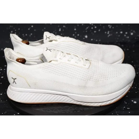 Flux Adapt Runner Sneakers Unisex US Mens 9.5 White Knit Low Top Athletic Shoes