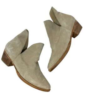 Free People Charm Double V Ankle Boots Camel Suede Size Beige 37.5 US 7