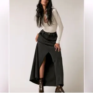 Free People Kona Maxi Skirt in Faded Black Size Medium