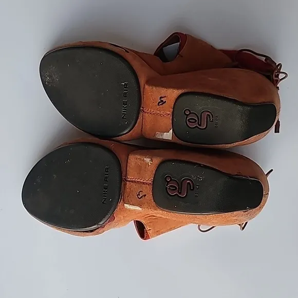 G (Series Cole Haan) Brown Suede/Red FabricChunky Heels Size 6
