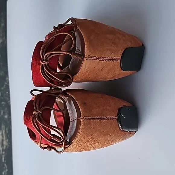 G (Series Cole Haan) Brown Suede/Red FabricChunky Heels Size 6