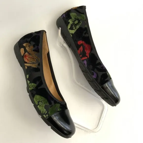 Gabor Hovercraft Flats Women Size 4.5 US 7M Black Floral Velvet Cap-toe