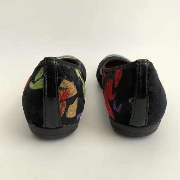Gabor Hovercraft Flats Women Size 4.5 US 7M Black Floral Velvet Cap-toe