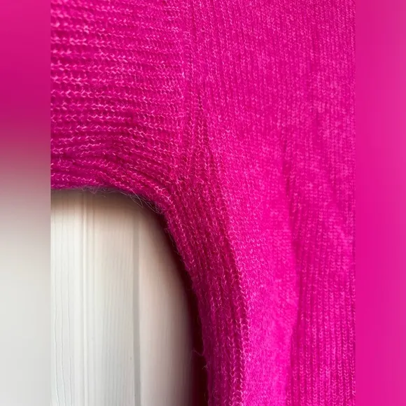 GANNI oversized v neck wool knit jumper sweater hot pink size small