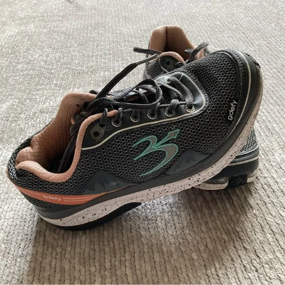 GDEFY by Gravity Defyer Mighty Walk Gray/Peach Sneakers Women's Size 7