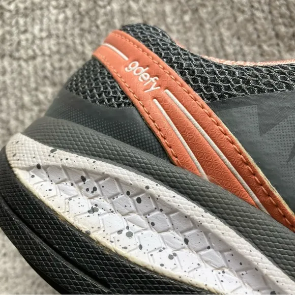 GDEFY by Gravity Defyer Mighty Walk Gray/Peach Sneakers Women's Size 7