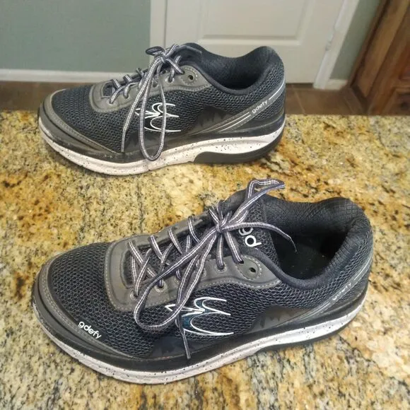 Gdefy Size 8 Women’s Gravity Defyer Mighty Walk Sneakers Gray TB9024FGS-M