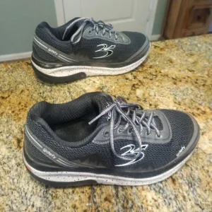 Gdefy Size 8 Women’s Gravity Defyer Mighty Walk Sneakers Gray TB9024FGS-M