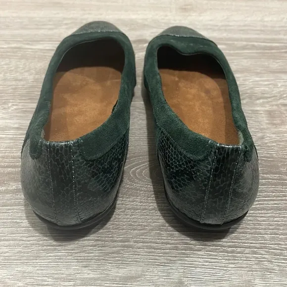 G.H. BASS &amp; CO Cara Green Leather Suede Reptile Ballet Flat 8.5