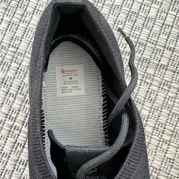 Giesswein Wool Sneaker Black sz 48