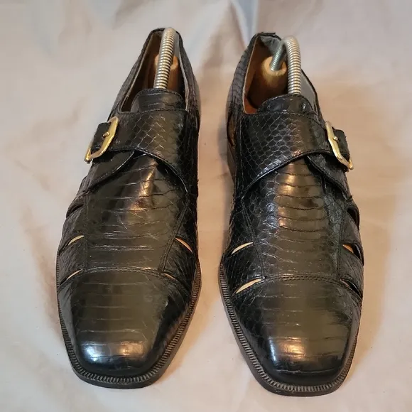 Giorgio Brutini Black LeathLoafers with Sleek Design