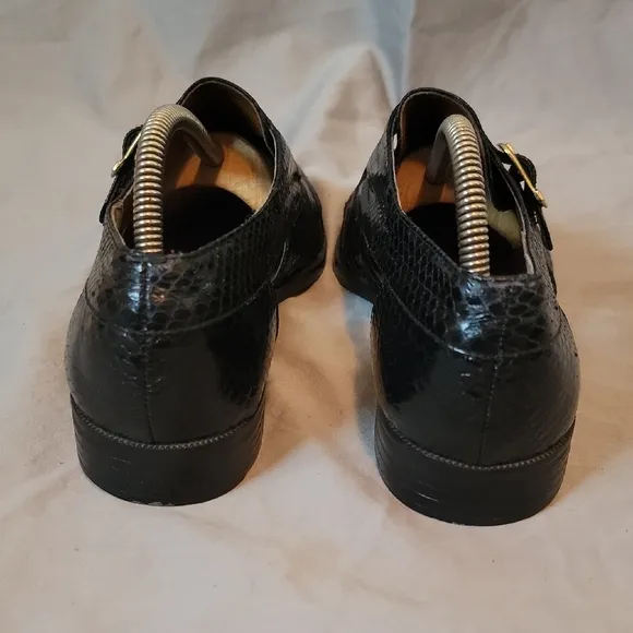 Giorgio Brutini Black LeathLoafers with Sleek Design