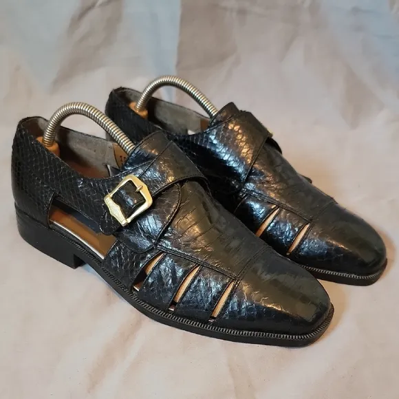 Giorgio Brutini Black LeathLoafers with Sleek Design
