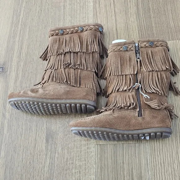 Girl's Minnetonka Triple Fringe Boots