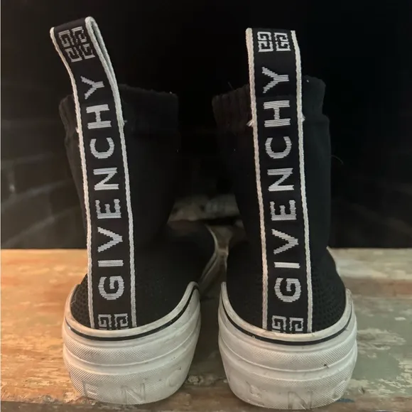 Givenchy George V Logo Sneakers