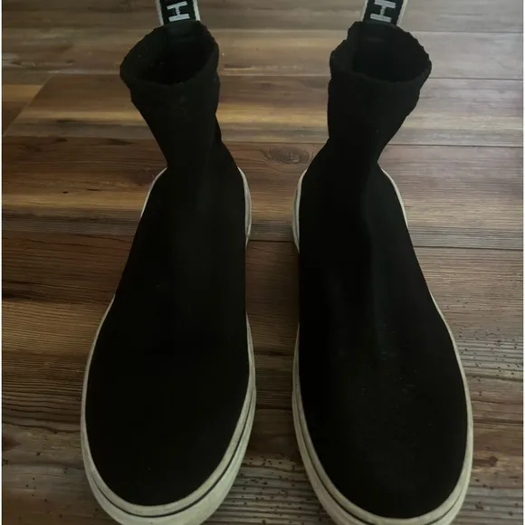 Givenchy George V Logo Sneakers