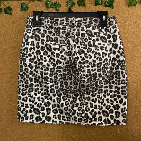 GOOD AMERICAN SNOW LEOPARD PRINT  MINI SKIRT