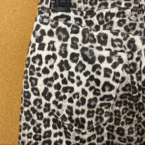 GOOD AMERICAN SNOW LEOPARD PRINT  MINI SKIRT